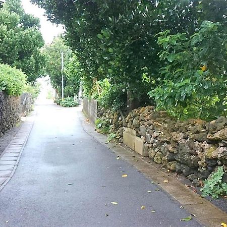 石垣島 一棟貸切りのお宿 ちゅら赤瓦 Ishigaki  Bagian luar foto