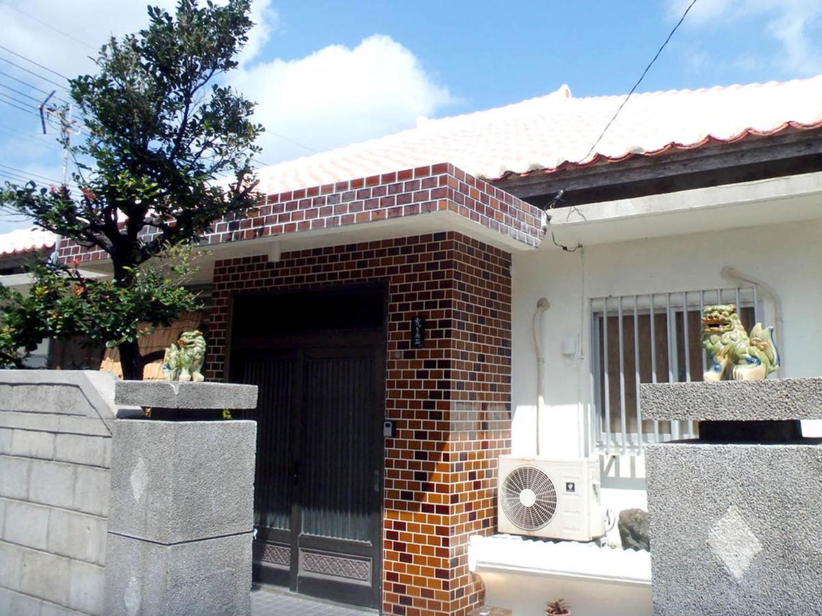 石垣島 一棟貸切りのお宿 ちゅら赤瓦 Ishigaki  Bagian luar foto