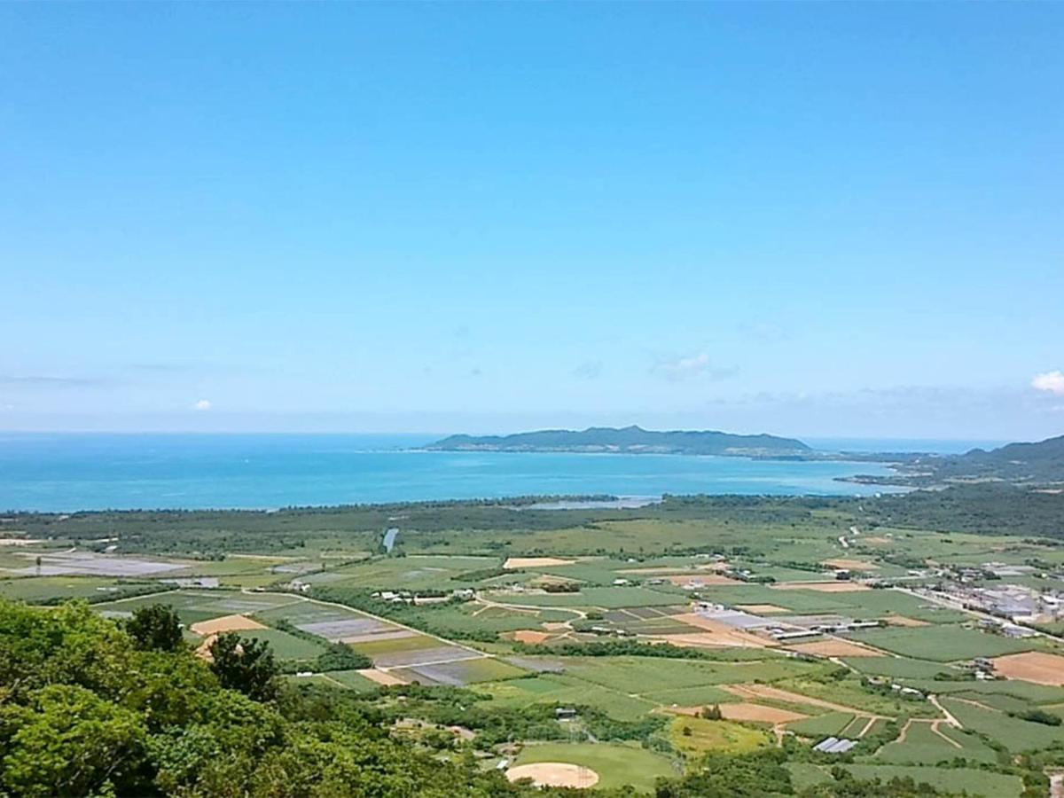 石垣島 一棟貸切りのお宿 ちゅら赤瓦 Ishigaki  Bagian luar foto