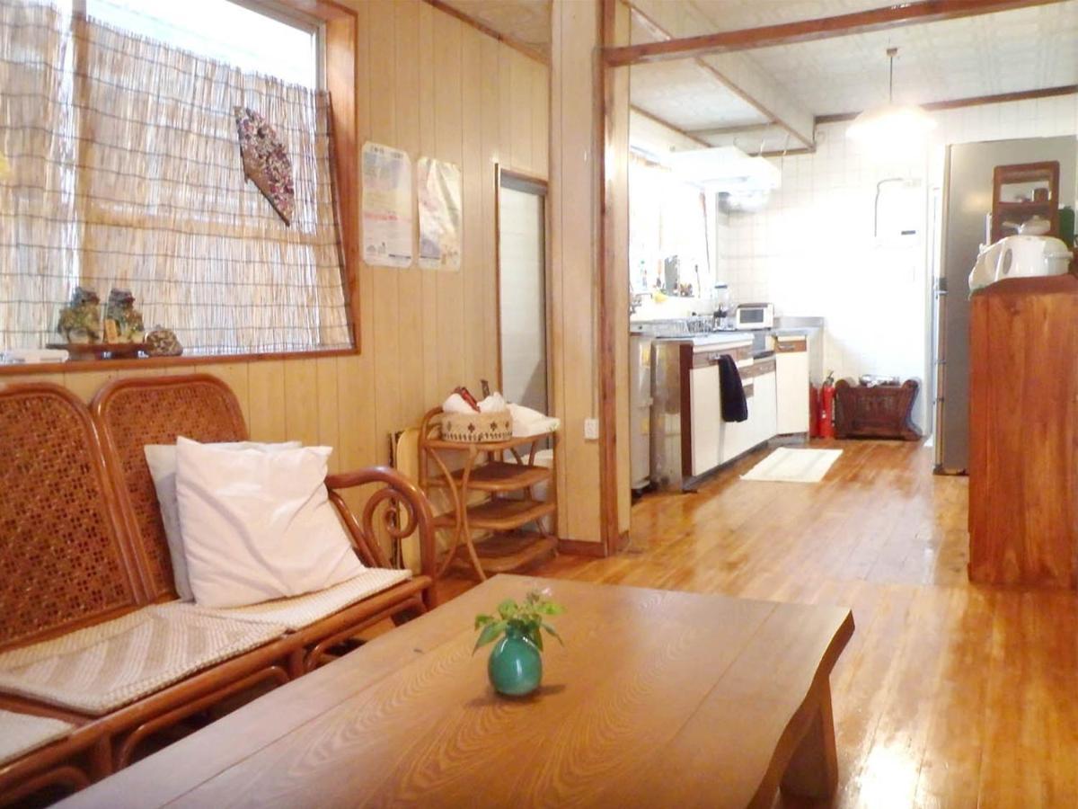 石垣島 一棟貸切りのお宿 ちゅら赤瓦 Ishigaki  Bagian luar foto